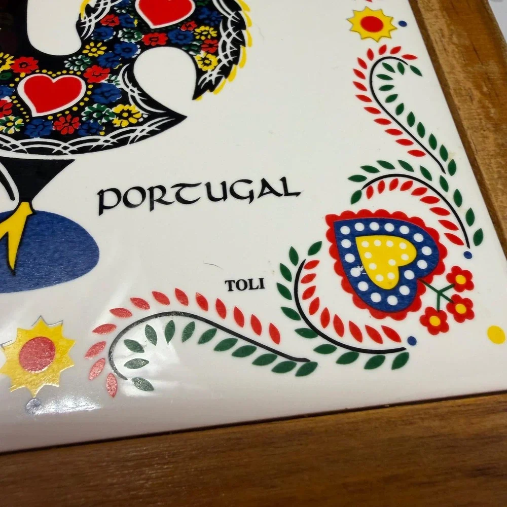 Toli Portugal‎ Ceramic Tile Cutting Board Rooster Folk Art Wood Handle Vintage